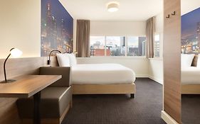 Rotterdam Teleport Hotel